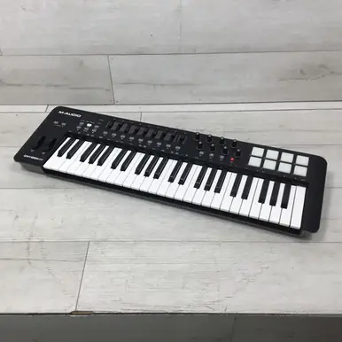 Used M-Audio OXYGEN 49 MKIV 49-Key Controller 49-Key Grab Now