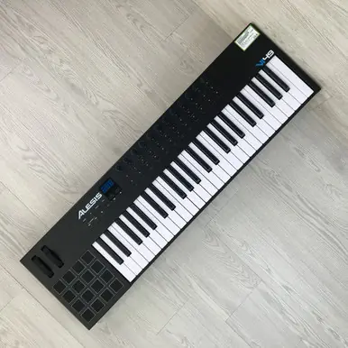 Used Alesis VI49 41-KEY CONTROLLER 49-Key Controller 49-Key Crafted