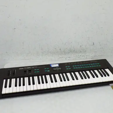 Certified Used Yamaha DX27 Vintage 49-Key Keyboard 49-Key