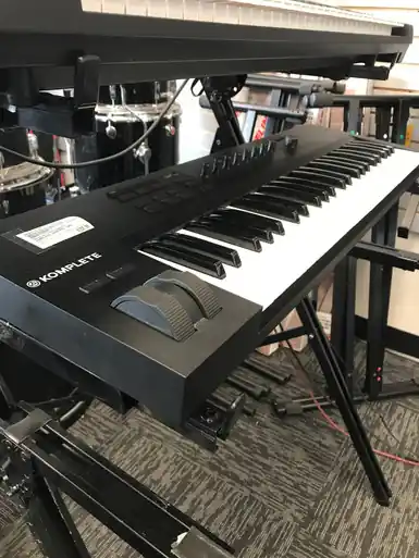 Used Native Instruments KOMPLETE KONTROL S49 49-Key Controller 49-Key Wholesale