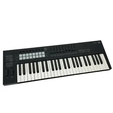 Used Novation LAUNCHKEY 49 MKIII 49-Key Controller 49-Key Fast Shipping