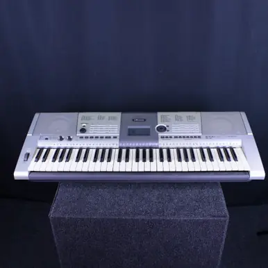 Deal Used Yamaha PSR E403 KEYBOARD W/PWR 61-Key Keyboard 61-Key