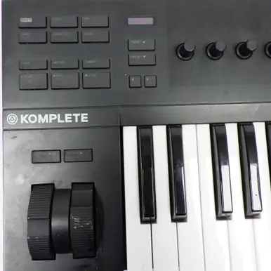 Handmade Used Native Instruments KOMPLETE KONTROL A25 25-Key Controller 25-Key