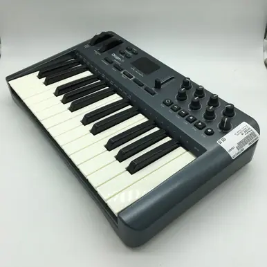 Used M-Audio OXYGEN 25 25-Key Controller 25-Key One Day Deal
