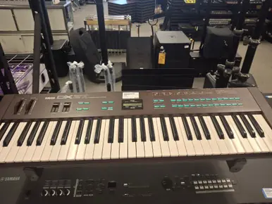Fresh Stock Used Yamaha DX27 Vintage 61-Key Keyboard 61-Key