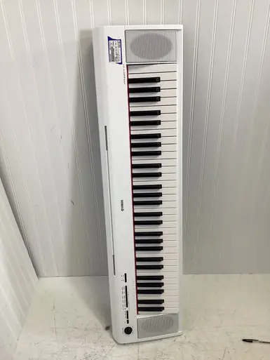 Limited Time Used Yamaha NP-12WH WHITE 61 KEY TCH SENS 61-Key Keyboard 61-Key