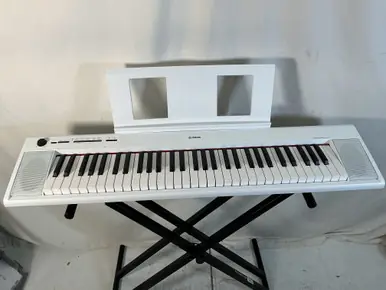 Used Yamaha NP-12WH 61-Key Keyboard 61-Key New Arrival