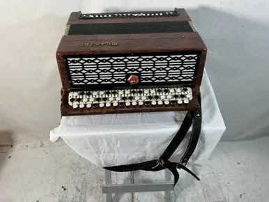 Express Delivery Used TULA RUSSIAN ACCORDIAN Accordion