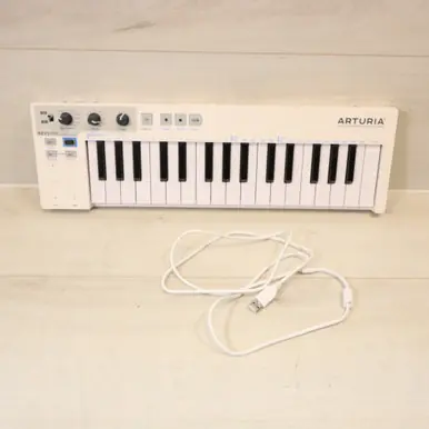 Used Arturia KEYSTEP CONTROLLER SEQUENCER 25-Key Controller 25-Key Brand New