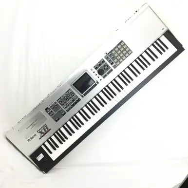 Used Roland FANTOM X8 88-KEY WORKSTATION 88-Key Synthesizer 88-key Editor’s Pick