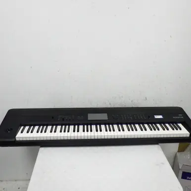 Professional Grade Used Korg KROME 88 88-Key Synthesizer 88-key
