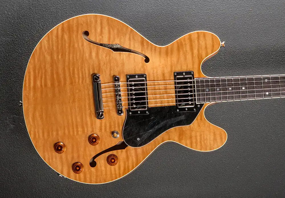 Fresh Stock I-35 LC– Dave's Guitar Shop