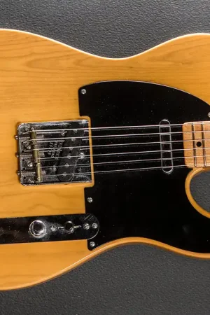 Mega Sale Used American Vintage '52 Reissue Tele '01– Dave's Guitar Shop