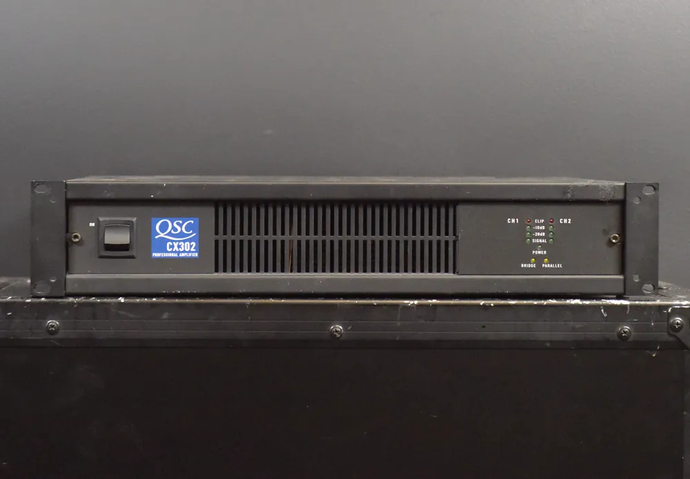 Free Shipping CX302 Power Amp, Recent– Dave's Guitar Shop