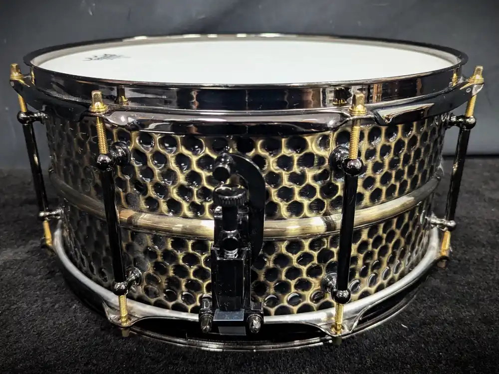 Fast Shipping Hammered Brass Snare– Dave's Guitar Shop