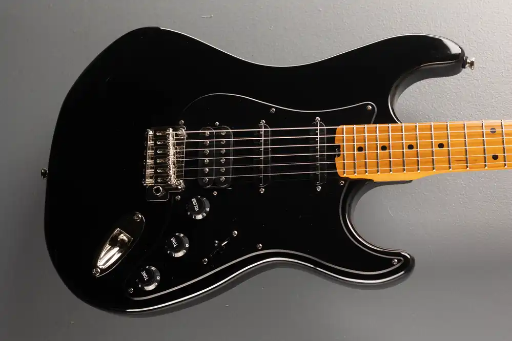 Pacer Deluxe GT - Intruder Black– Dave's Guitar Shop Limited Edition
