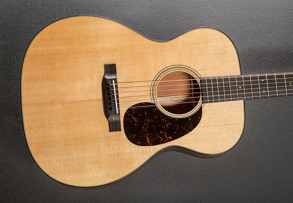 Buy Online New for 2025 000-18– Dave's Guitar Shop