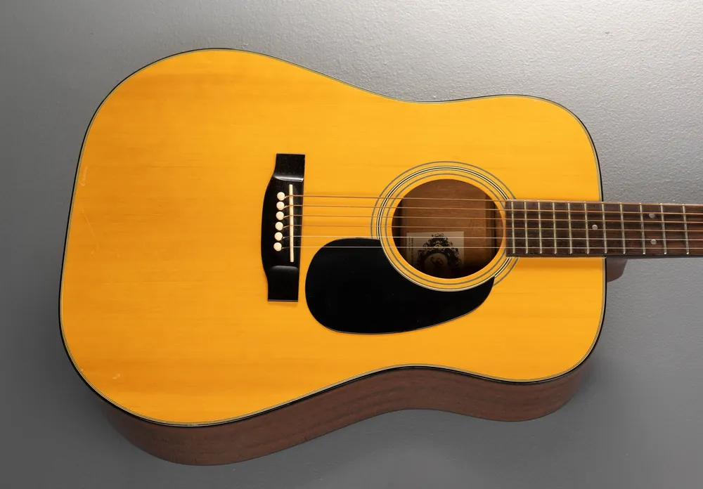Fan Favorite F-115, 70's– Dave's Guitar Shop