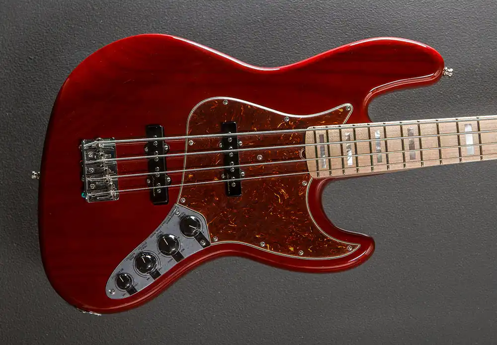 Trusted Brand Used Custom Classic Jazz Bass '24– Dave's Guitar Shop