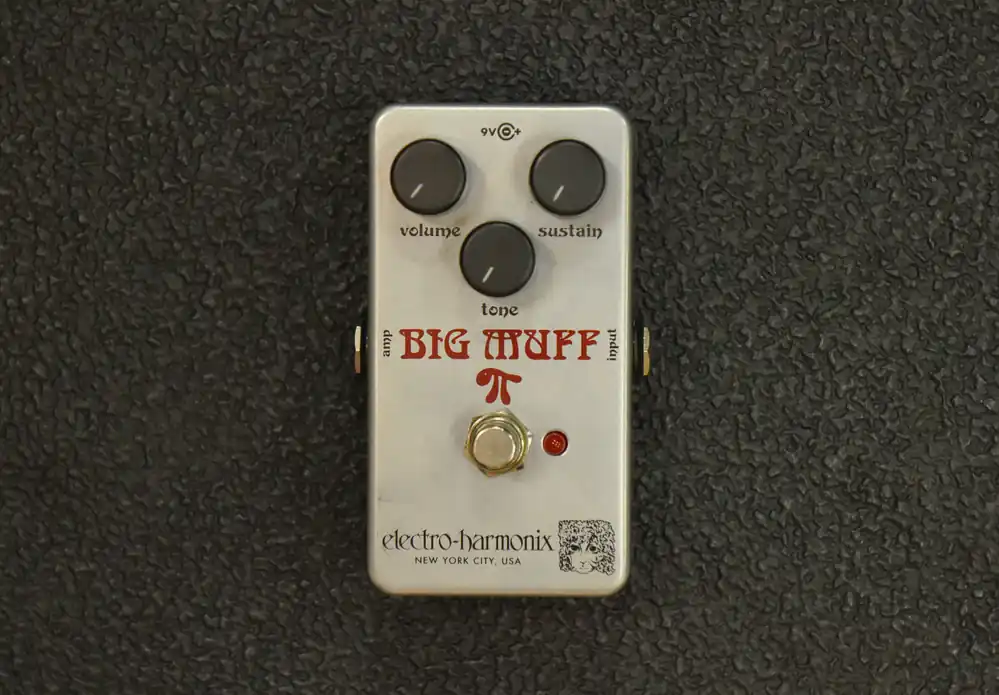 Worldwide Shipping Ram's Head Big Muff Pi, Recent– Dave's Guitar Shop