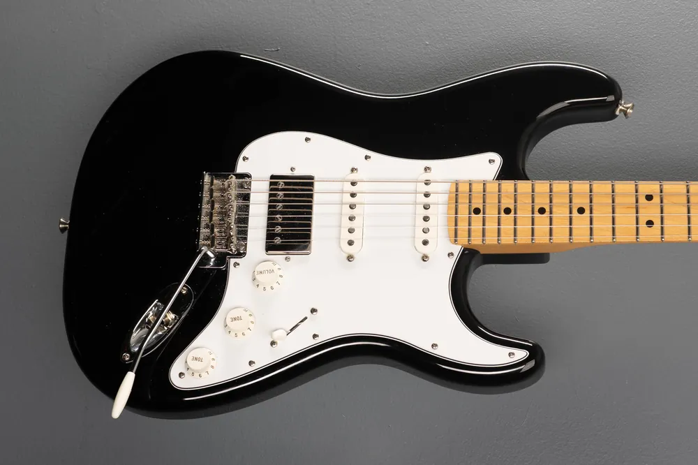 One Day Deal USED Player Stratocaster, '20– Dave's Guitar Shop