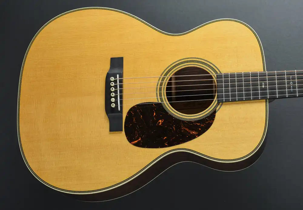 New for 2025 Eric Clapton 000-EC 30th Anniversary– Dave's Guitar Shop While Supplies Last