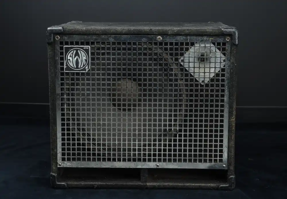 Flash Sale 1X15 Bass Cabinet– Dave's Guitar Shop