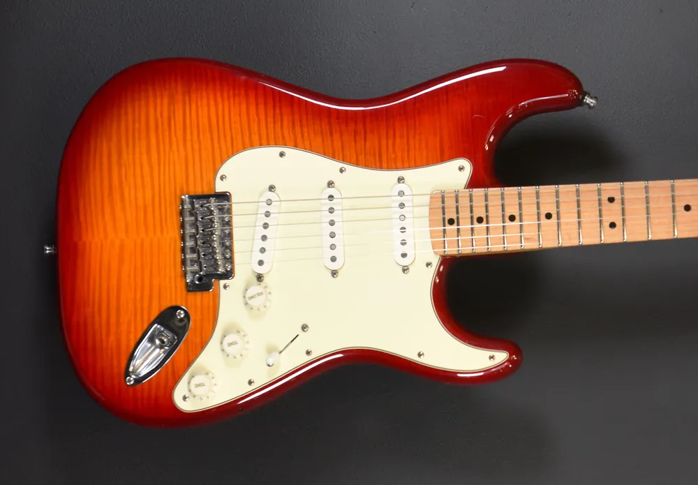 Used Standard Plus Top Strat '13– Dave's Guitar Shop Warranty Included