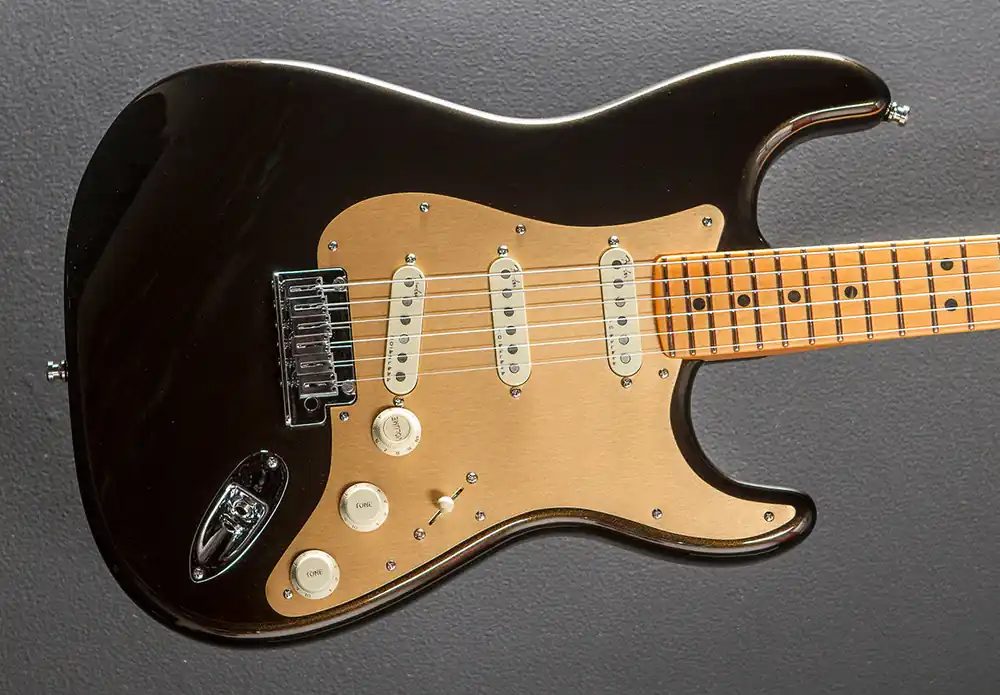 Popular American Ultra Stratocaster – Texas Tea w/Maple– Dave's Guitar Shop