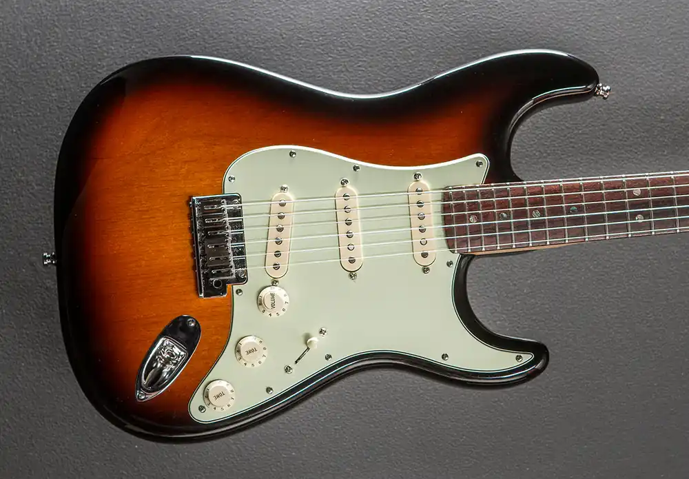 Used American Deluxe Strat '06– Dave's Guitar Shop Price Drop