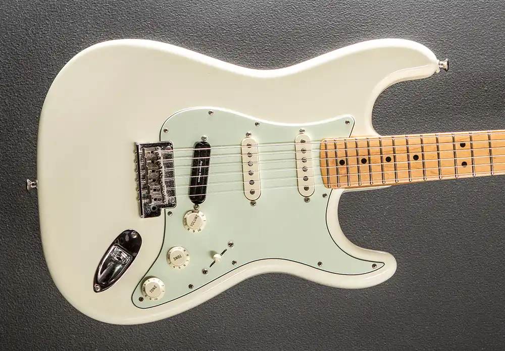 Used American Professional II Strat '20– Dave's Guitar Shop Free Shipping