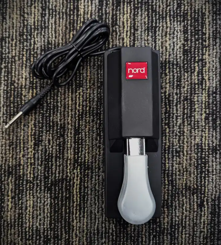 Grab Now Sustain Pedal– Dave's Guitar Shop