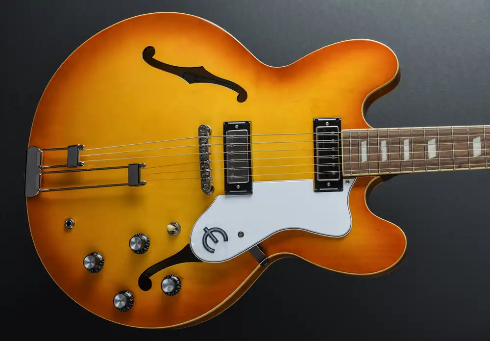 Riviera - Royal Tan– Dave's Guitar Shop Clearance