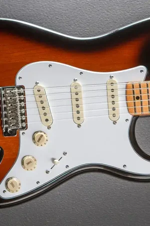 Best Choice Jimi Hendrix Stratocaster - 3 Color Sunburst– Dave's Guitar Shop