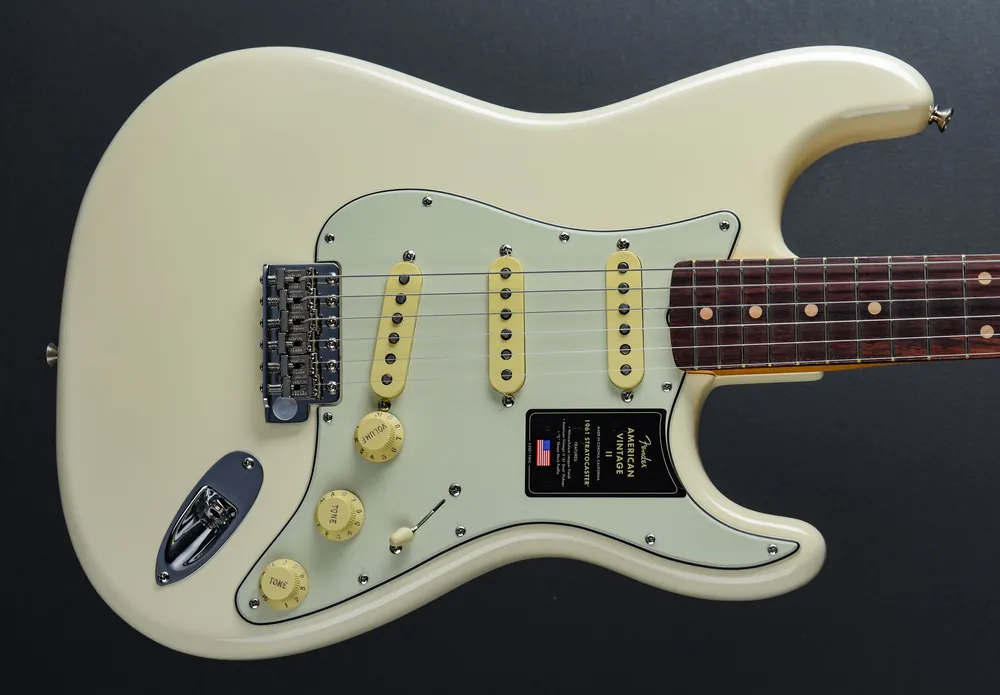 Fast Shipping American Vintage II 1961 Stratocaster - Olympic White– Dave's Guitar Shop