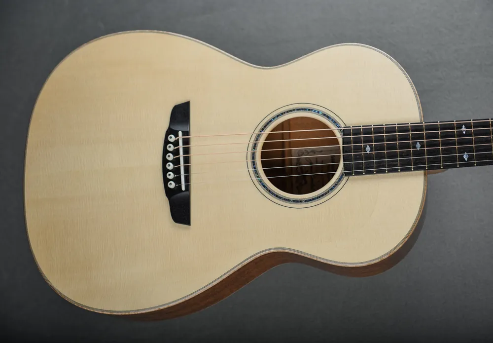 No Minimum Order Honduran Mahogany Parlor 14 Fret– Dave's Guitar Shop