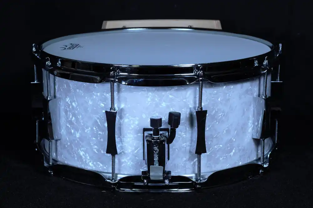White Marine Pearl Click-mates Snare Drum with X-Click– Dave's Guitar Shop New Release