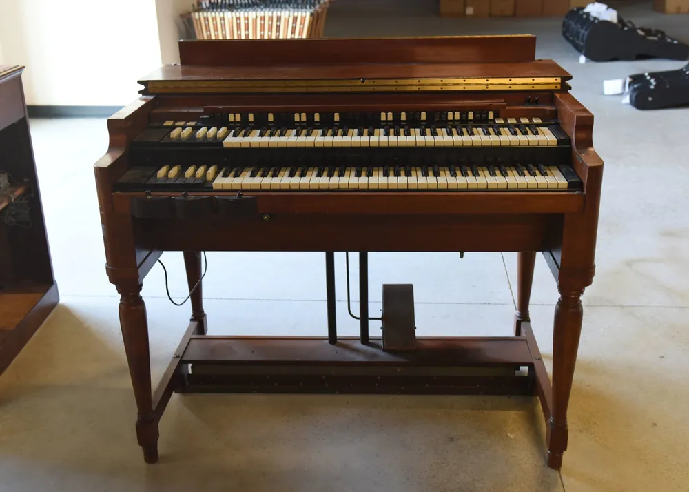 Handmade B3– Dave's Guitar Shop
