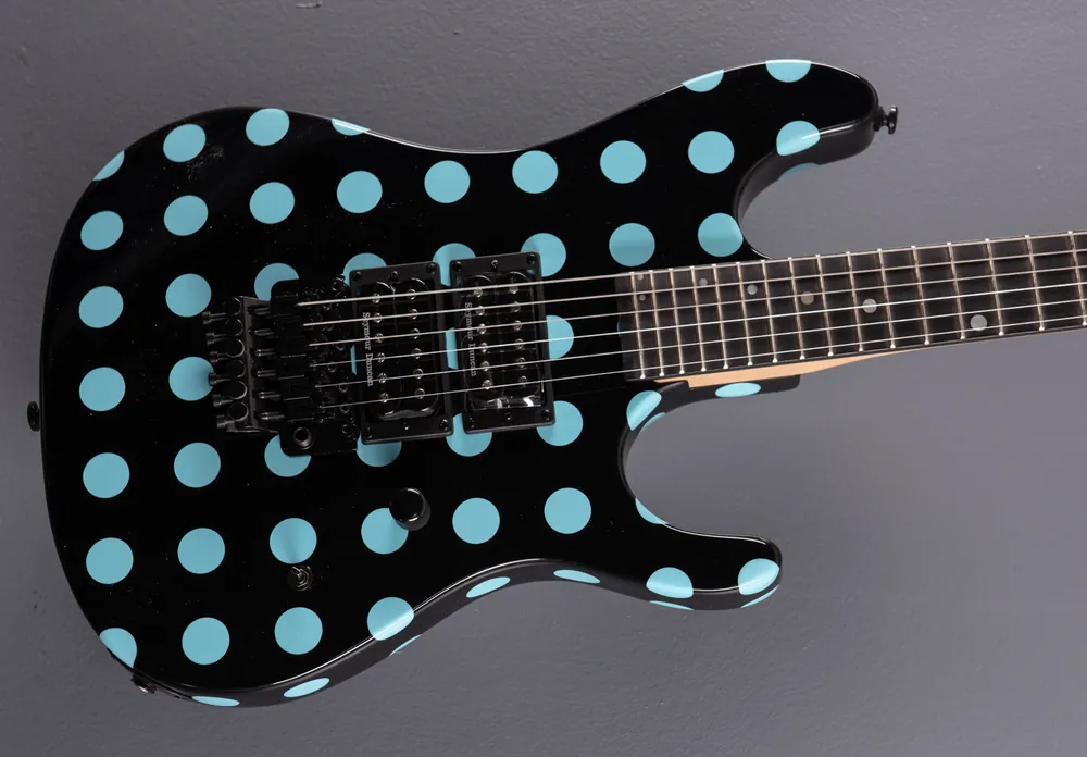Viral NightSwan– Dave's Guitar Shop