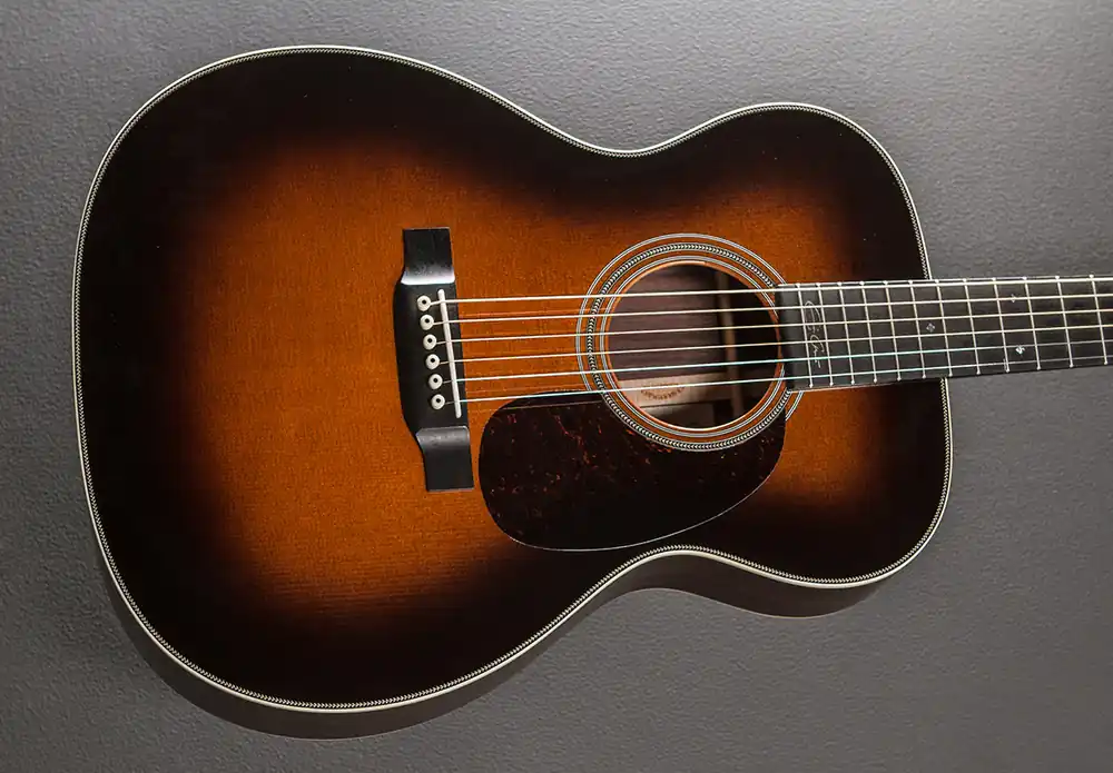 000-28EC Eric Clapton Sunburst– Dave's Guitar Shop Genuine